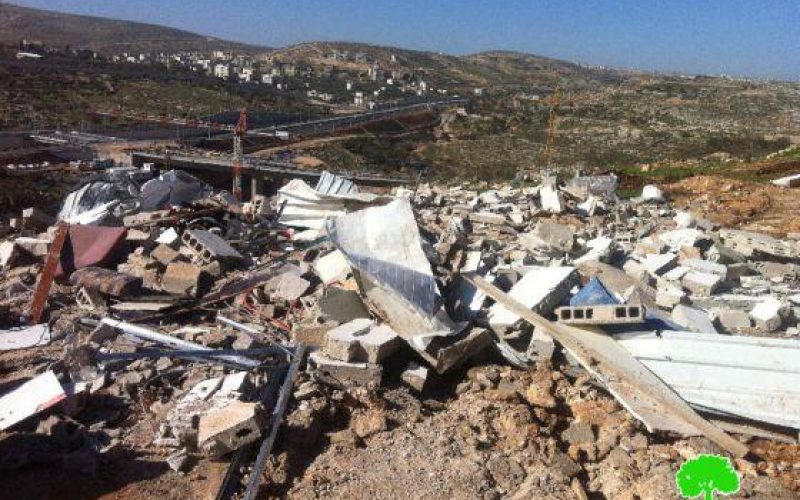 The Israeli Municipality in the Occupied City Demolish a Residence in Beit Hanina