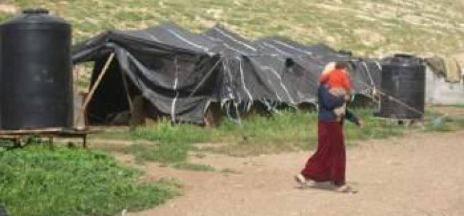 إخطار ثلاث عائلات بهدم منشآتهم السكنية و الزراعية في خربة الفارسية /محافظة طوباس