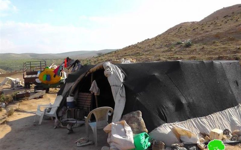 الاحتلال الإسرائيلي يخطر 21 عائلة بدوية عن النزوح من منازلهم في خربة إبزيق بهدف تنفيذ تدريبات عسكرية