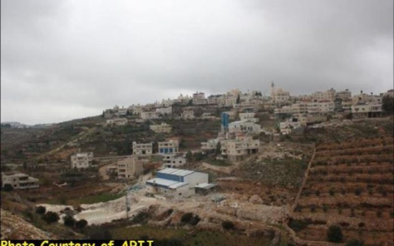 الادارة المدنية الاسرائيلية تخطر بهدم 9 منازل فلسطينية في قرية وادي النيص في محافظة بيت لحم