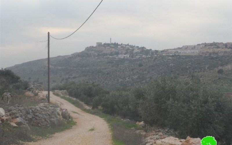 The Israeli occupation stops opening a agricultural road in the village of Kfar ad-Dik