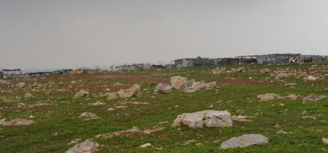 الاحتلال الإسرائيلي يهدم ثلاث بركسات زراعية في قرية مخماس