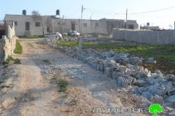 هدم غرفتين زراعيتين وبركة مياه زراعية وجدران استنادية في قرية قصرة بمحافظة نابلس