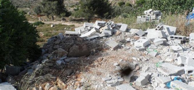 الاحتلال الإسرائيلي يهدم ورشة لبيع الحجر في بلدة  سلواد