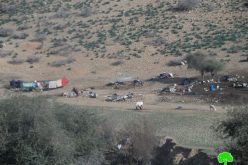 مصادرة الخيام التي تبرع بها الصليب الأحمر لإيواء العائلات المتضررة من عملية الهدم في خربة الحديدية