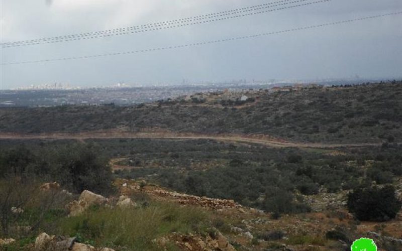 An Israeli order to confiscate 93 dunums from Azzun village to open a bypass road