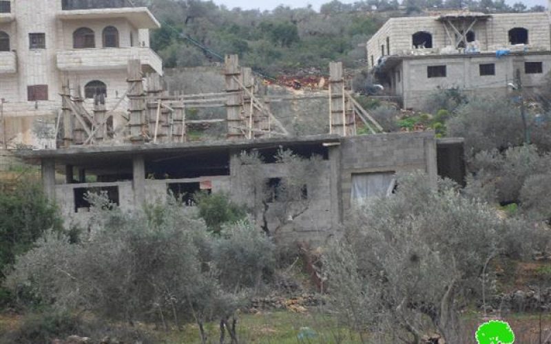 The Israeli Occupation Forces notify two Nablus residences of stop-work