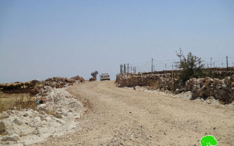 جيش الاحتلال الاسرائيلي يمنع شق طريق زراعي في بلدة عقربا بمحافظة نابلس