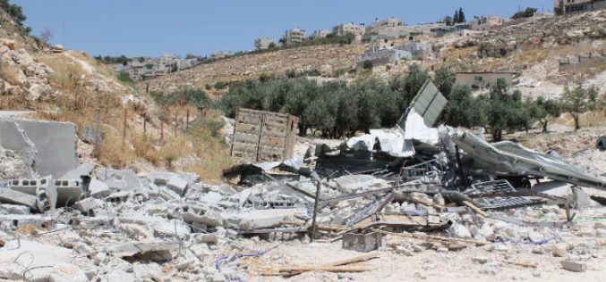 بلدية الاحتلال تهدم 3 مساكن في حي الفاروق بجبل المكبر – القدس المحتلة