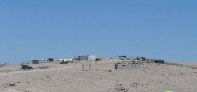 الاحتلال الإسرائيلي يصادر خيام سكنية وغرفة مخصصة لحضانة الأطفال في التجمع البدوي سطح البحر في محافظة أريحا