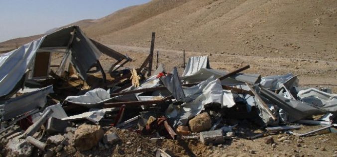 الاحتلال الإسرائيلي يهدم مساكن وبركسات زراعية غرب مدينة أريحا