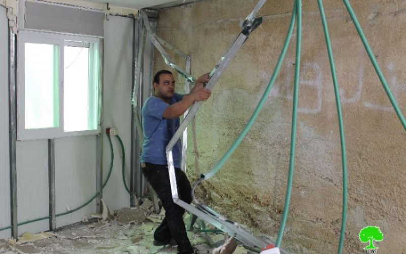 Israel Municipality orders a Jerusalemite to self-demolish his residence in the Silwan neighborhood of Al-Thawri
