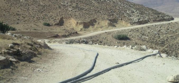 الاحتلال الإسرائيلي يدمر خط المياه الناقل في خربة يرزا