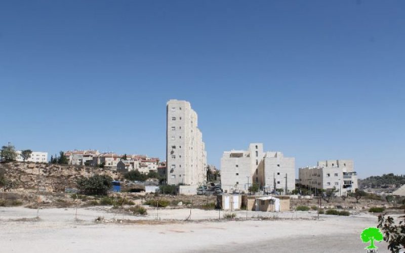 Israel municipality demolishes part of a residence in the Jerusalem town of Beit Safafa