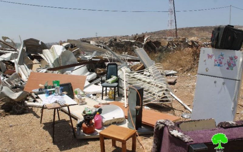 Demolition of caravan in the Jerusalem town of Beit Hanina