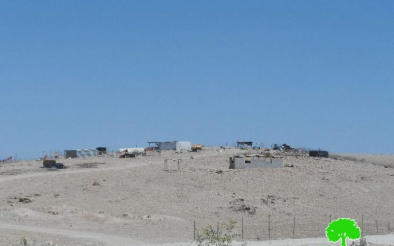 الاحتلال الاسرائيلي يصادر خزانات للمياه ودورات صحية في منطقة سطح البحر