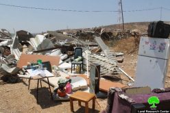 Demolition of caravan in the Jerusalem town of Beit Hanina