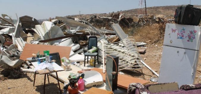 Demolition of caravan in the Jerusalem town of Beit Hanina