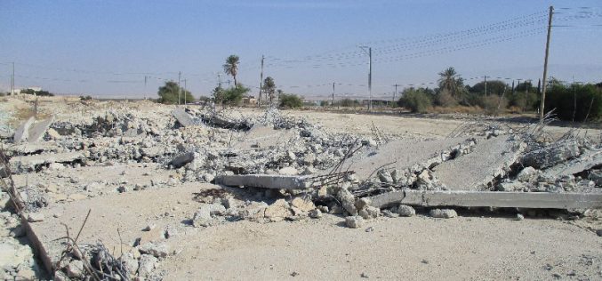 جيش الاحتلال يهدم مخازن تجارية في منطقة العوجا