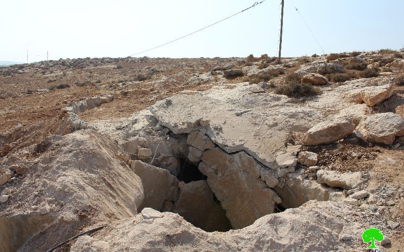 الاحتلال يهدم بئر مياه زراعي بقرية الديرات شرق يطا