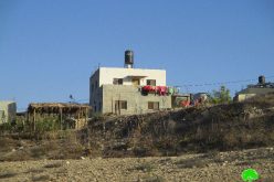 الاحتلال الاسرائيلي يخطر منزلين بوقف البناء في بلدة الزاوية