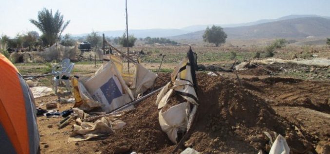 Israeli Occupation Forces demolish residences in the Jericho area of Fasayil AL-Wusta