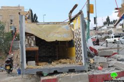 Dozers of Israel Municipality demolish a container used as food truck in Jerusalem