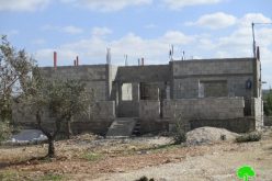 الاحتلال يخطر بوقف البناء لسبعة منازل في بلدة كفر الديك