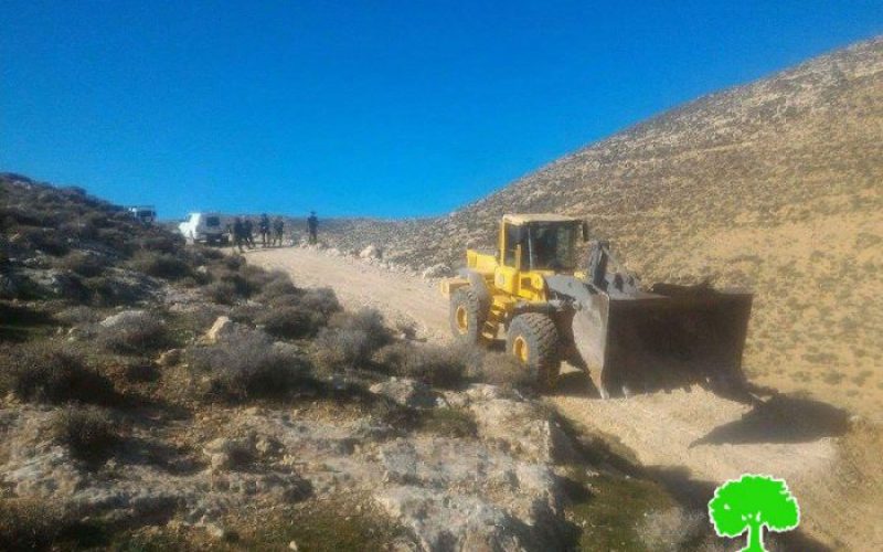 Israeli Occupation Forces ravage an agricultural road in Bani Na’im village in Hebron