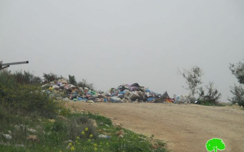 Israeli Occupation Forces confiscate garbage trucks in Qalqiliya governorate