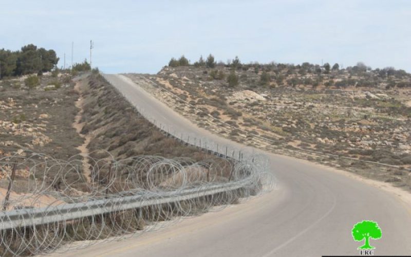 Israeli Occupation Forces fence lands nearby Efrat colony in Bethlehem