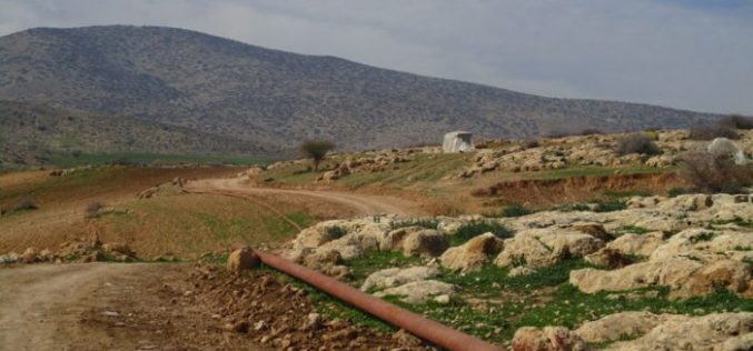 مصادرة  آليات ومعدات أثناء العمل على شق طريق زراعي شمال غرب قرية بردلة