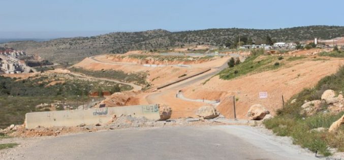 إغلاق طريق زراعي يخدم 400 دونم من الأراضي الزراعية في قرية حوسان
