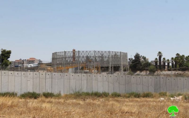 مخطط استيطاني لبناء 10 آلاف وحدة سكنية استعمارية على أراضي بلدة قلنديا شمال مدينة القدس المحتلة