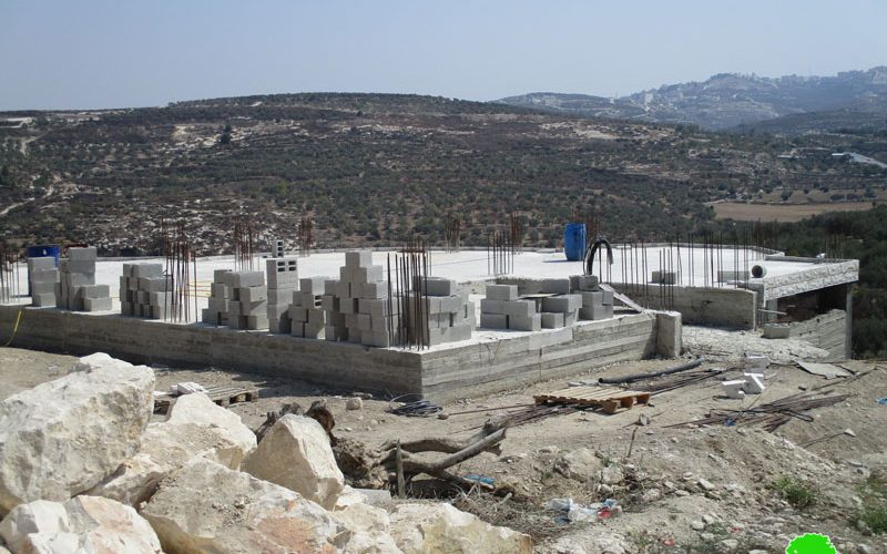 Stop-work orders on residential and agricultural barrack in the Qalqiliya village of Jit