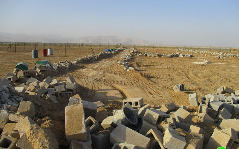 هدم منزلين وجدران استنادية وبئر للمياه في بلدة العوجا بمحافظة أريحا