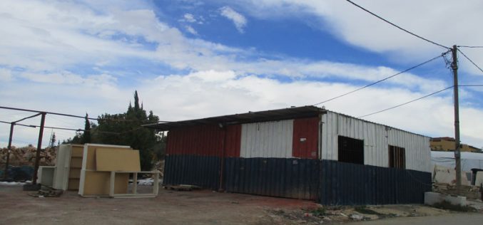 Israeli Occupation Authorities notify workshops and residences of stop-work in Salfit governorate