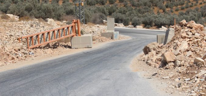 The Israeli Occupation Forces set up iron  gate on the southern entrance to the village of Marah Rabah in Bethlehem Governorate
