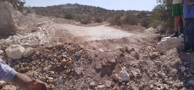 The Israeli Occupation Army closes an agricultural road in Tulkarm governorate