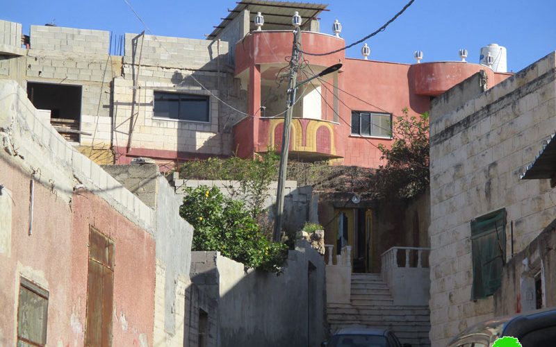جيش الاحتلال يغلق منزل الأسير يوسف خالد مصطفى كميل بالباطون في بلدة قباطية بجنين
