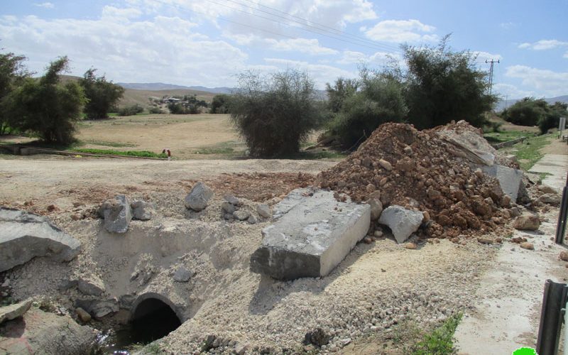 Israeli Occupation Forces close roads and demolish houses in Jericho governorate