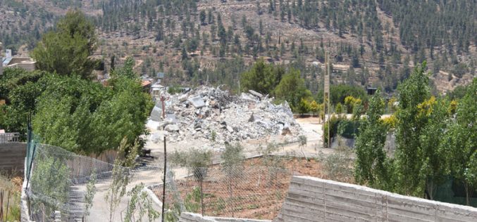 Israeli Occupation Forces demolish four residences in Bethlehem governorate