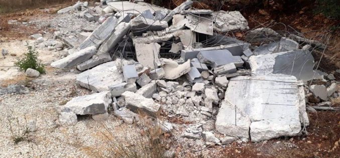 الاحتلال يهدم 12 قبرا في مخيم العروب شمال الخليل