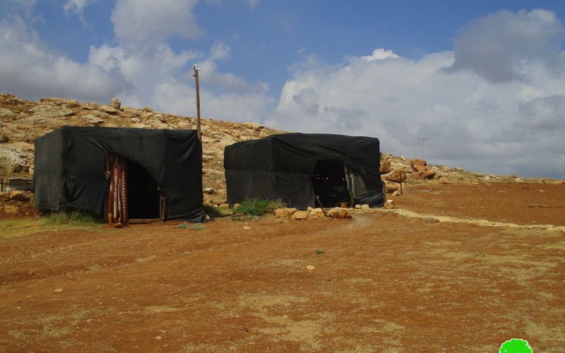 Israeli troops confiscate a mobile room in Humsa At-Tihta / Tubas governorate