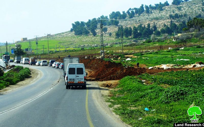 Attacking farmers in Al-Hijra / south Hebron