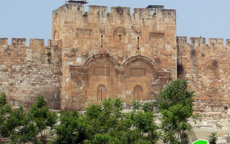 The occupation authorities seal off Al-Rahma gate / occupied Jerusalem