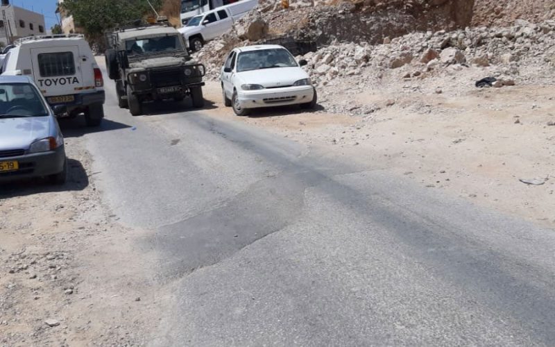 الاحتلال يهدم ويصادر منشأة لتصليح المركبات في منطقة الفحص جنوب الخليل