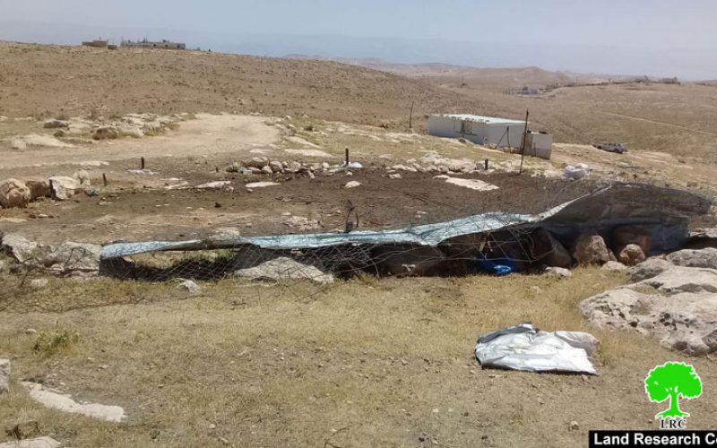 Demolition and confiscation of a barn in Khirbet Umm Al-Khair  – Yatta