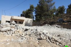 Occupation forces demolish a house in Beit Ummar / Hebron Governorate