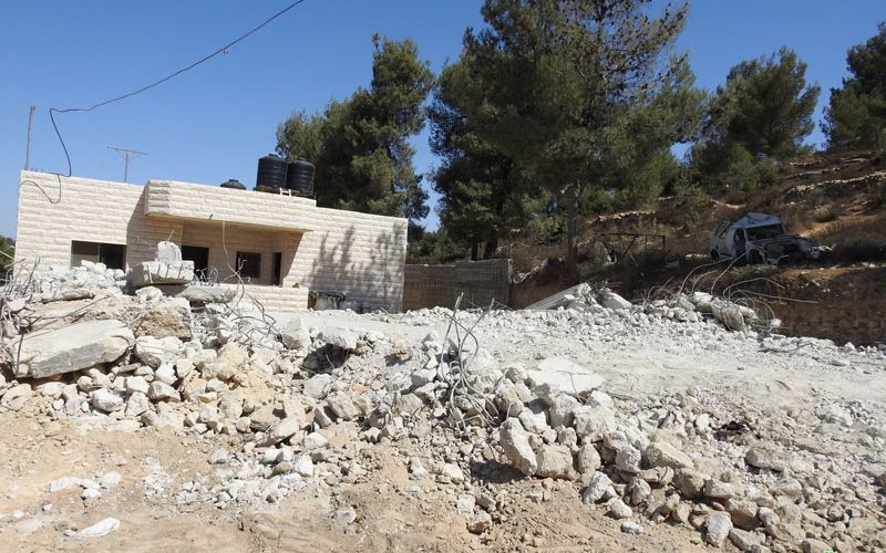 Occupation forces demolish a house in Beit Ummar / Hebron Governorate